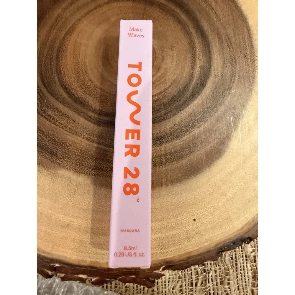NEW IN BOX  TOWER 28 Make Waves Mascara 0.29 fl oz/8.5ml JET LENGTHEN VOLUMIZE